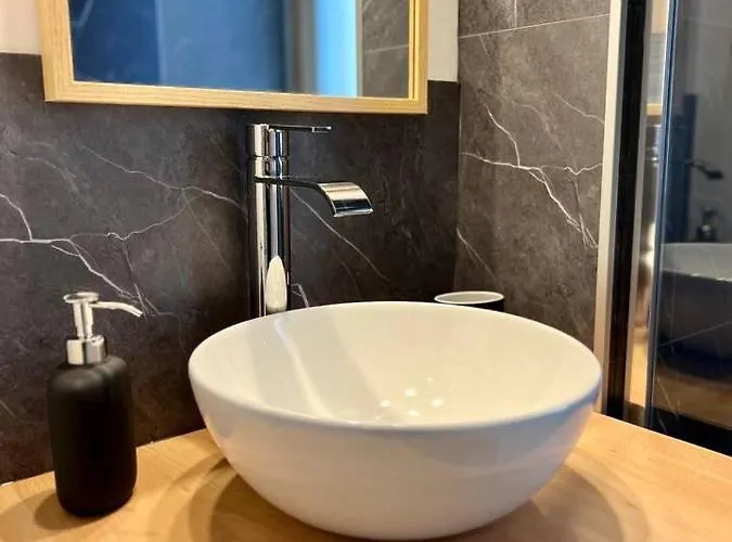 - La Parenthese Valognaise Apartment *